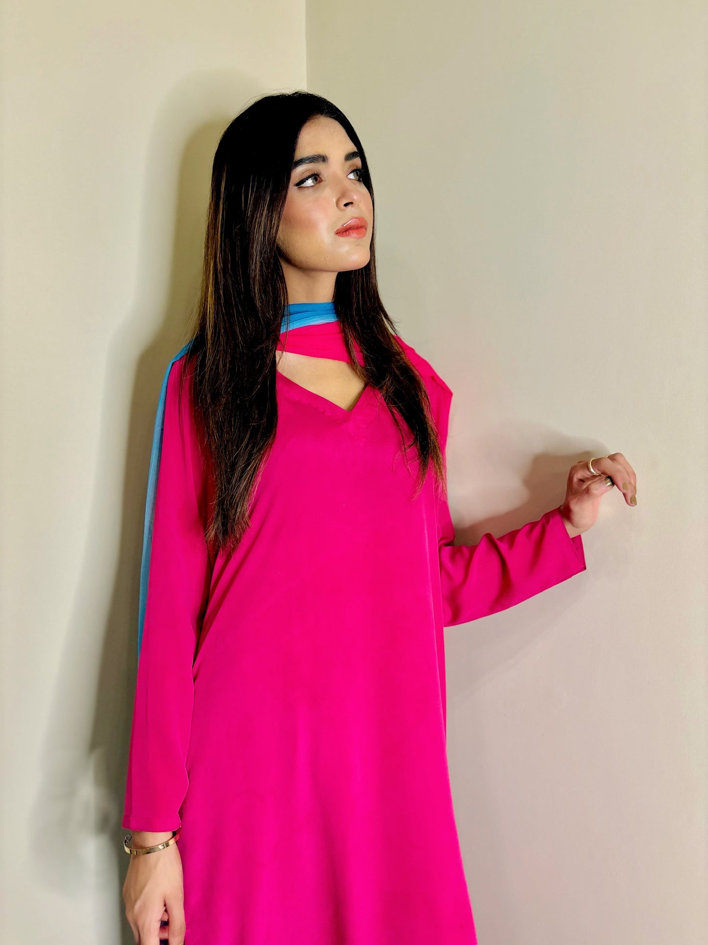 Pink poise